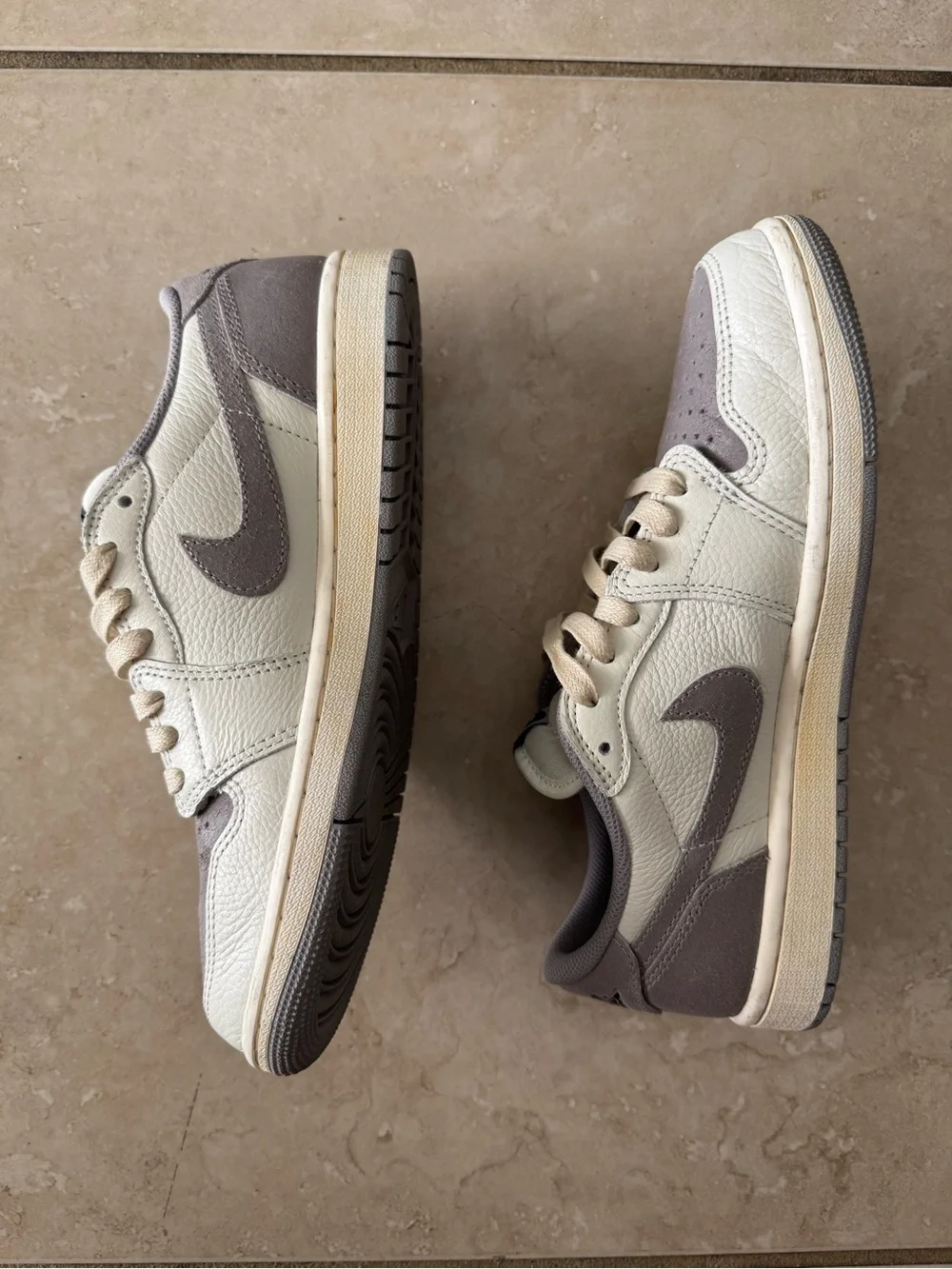 Air Jordan 1 Retro Low OG Atmosphere Grey. Size US Men’s 7.5